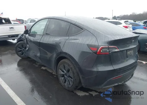 2024 Tesla Model Y Long Range Dual Motor All-Wheel Drive from USA, damaged, VIN 7SAYGDEE5RA325400